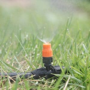 installation goutte a goutte diffuseur du système dirrigation automatique