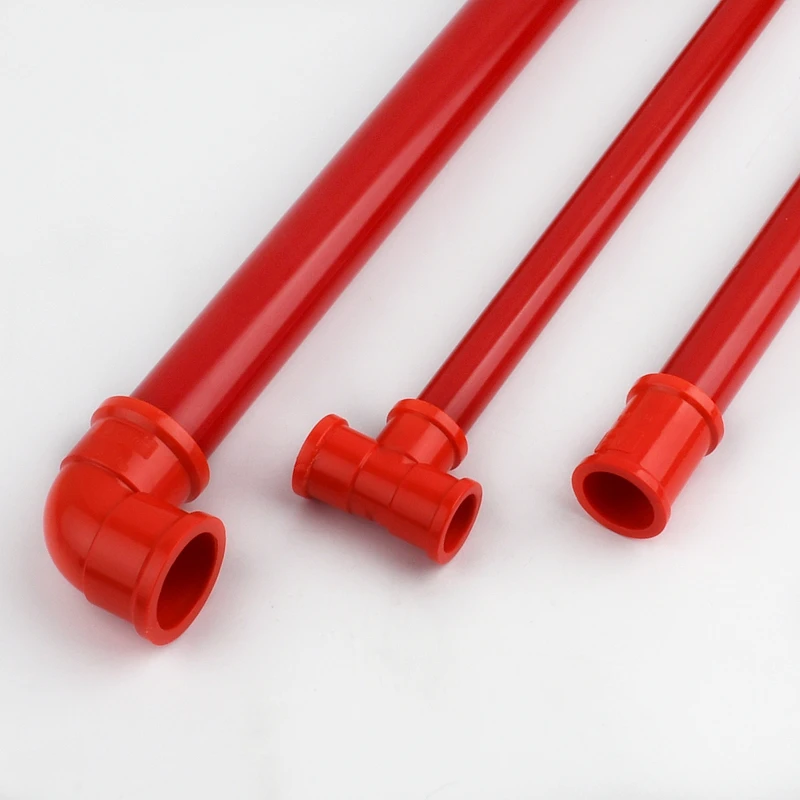 Tuyau en PVC rouge