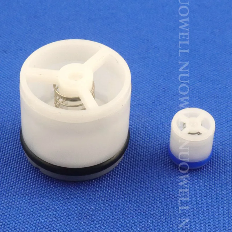 Groupe d'eau & pompe 12V pour les camping-cars, vans, fourgons