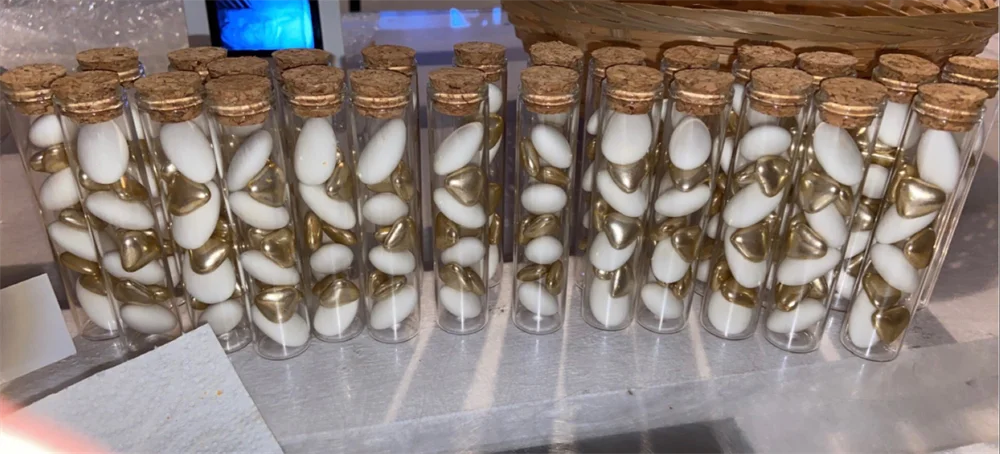 Bouteille en verre pour dragées de mariage