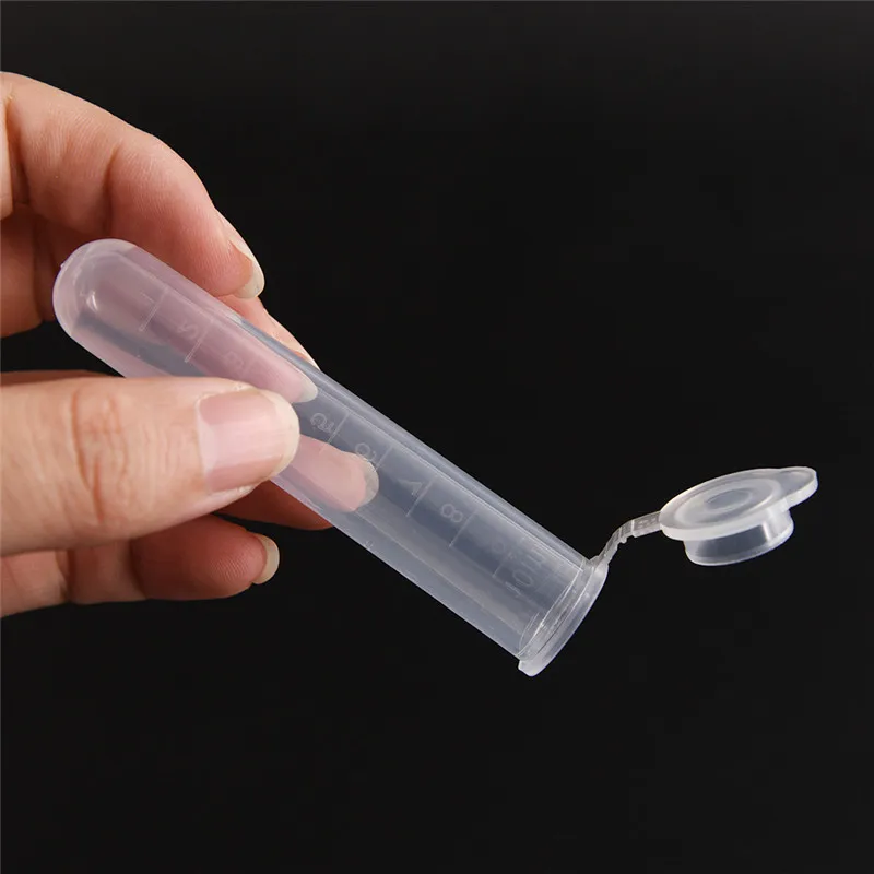 Tube à essai en plastique