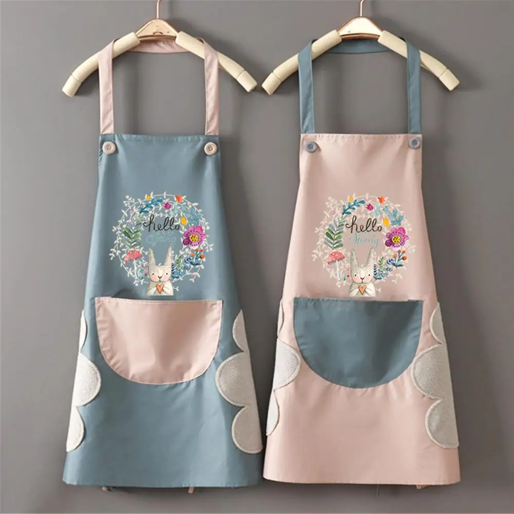 Détail du tablier de cuisine en forme de lapin